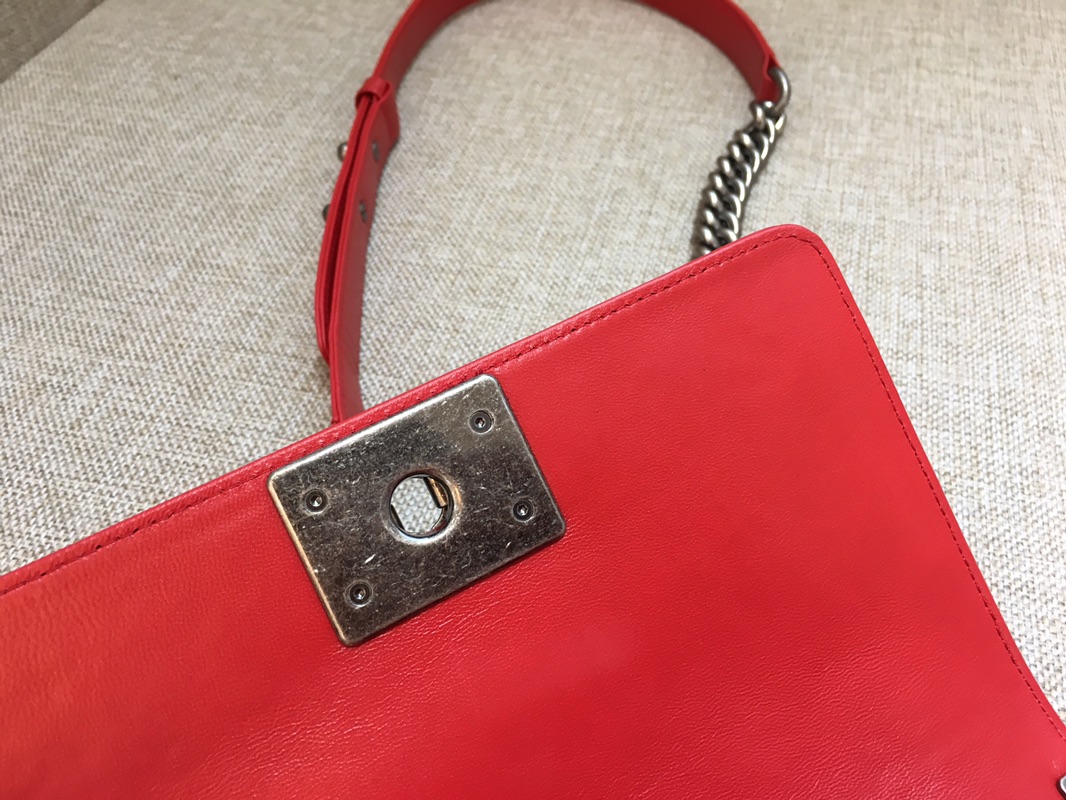 Lambskin Small Boy Handbag Flap Bag A67085 Red